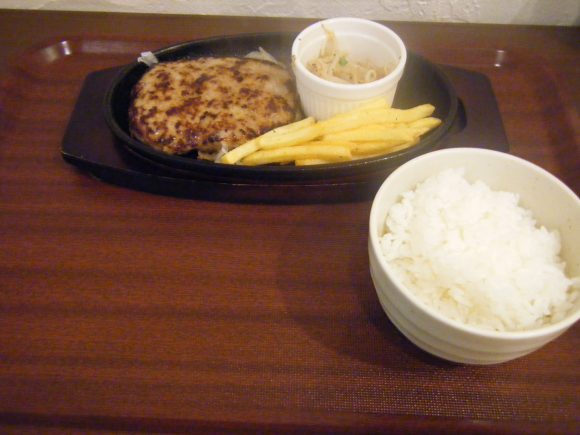 箸で食べるあつあつ鉄皿ハンバーグとカレーのお店_0002