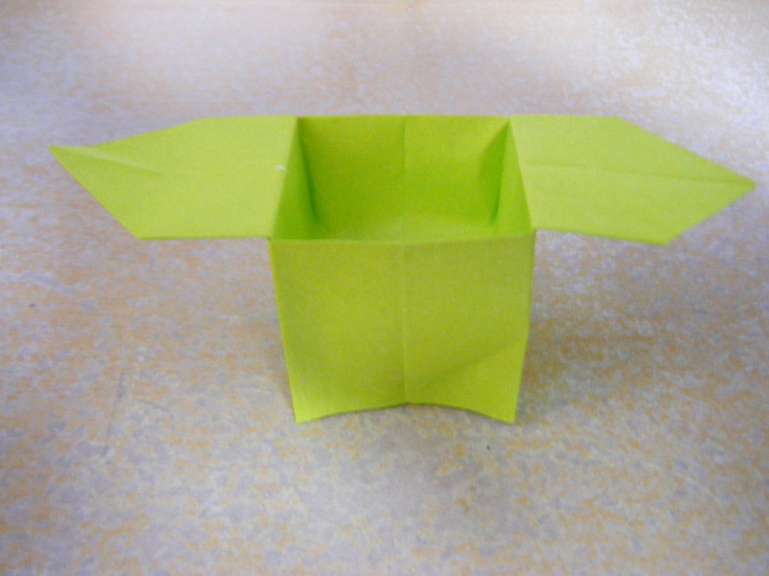 正方形の折り紙でふた付きの箱の簡単な折り方は ポッチャリータイムズ