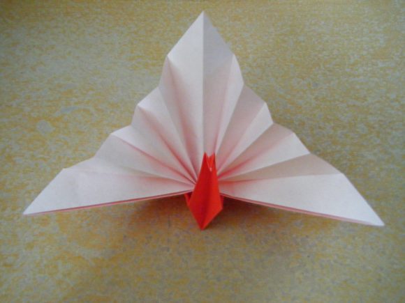 正月飾りに折り紙で鶴を手作り 簡単な折り方で高齢者や子どもも挑戦だ ポッチャリータイムズ